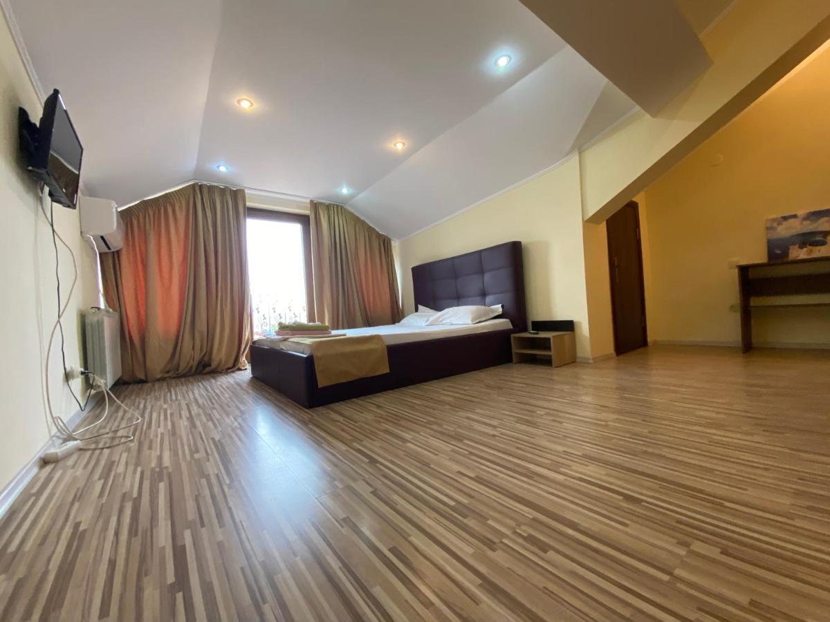 コンスタンツァApartament Centralアパートメント エクステリア 写真