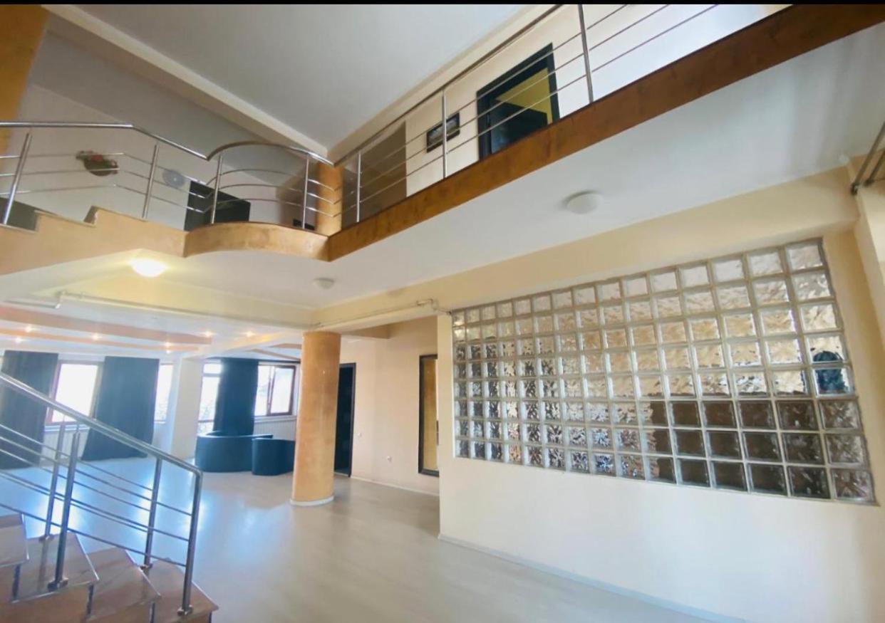 コンスタンツァApartament Centralアパートメント エクステリア 写真