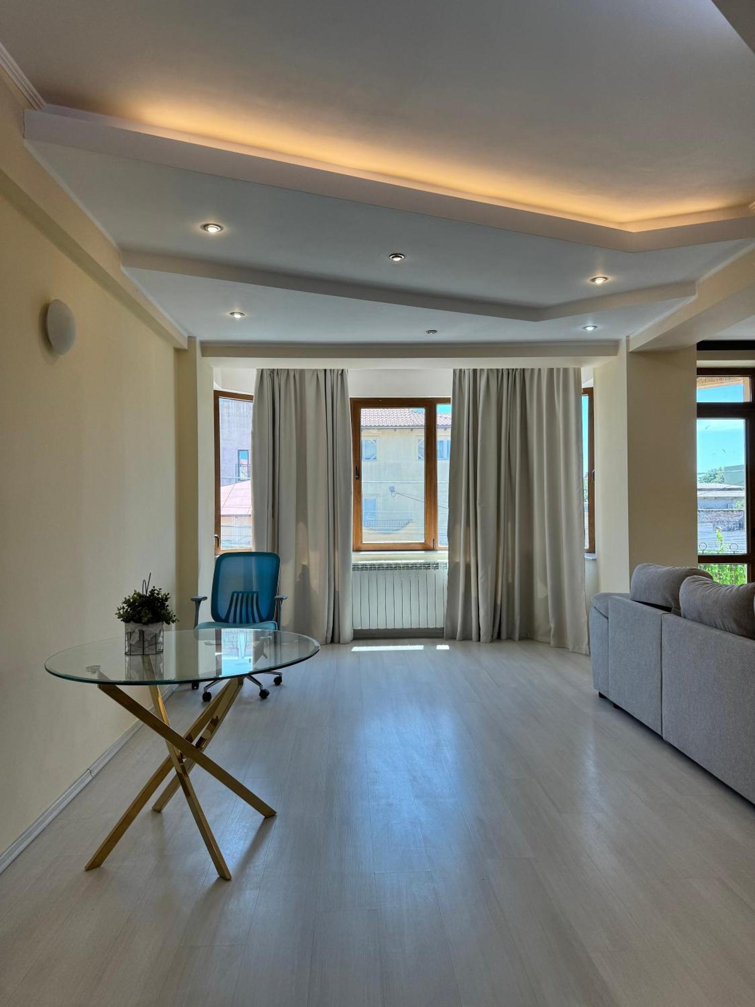コンスタンツァApartament Centralアパートメント エクステリア 写真