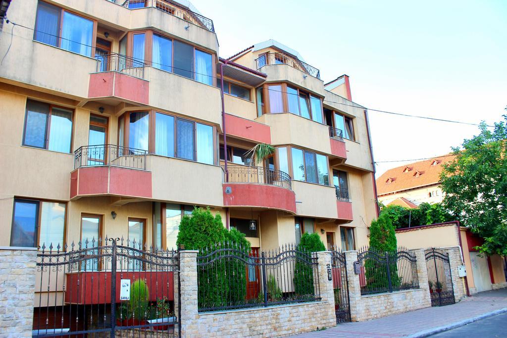 コンスタンツァApartament Centralアパートメント エクステリア 写真